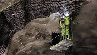 Negative-side drainage mesh installed in a tunnel
