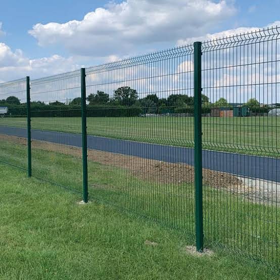 Weldmesh fence panel and posts